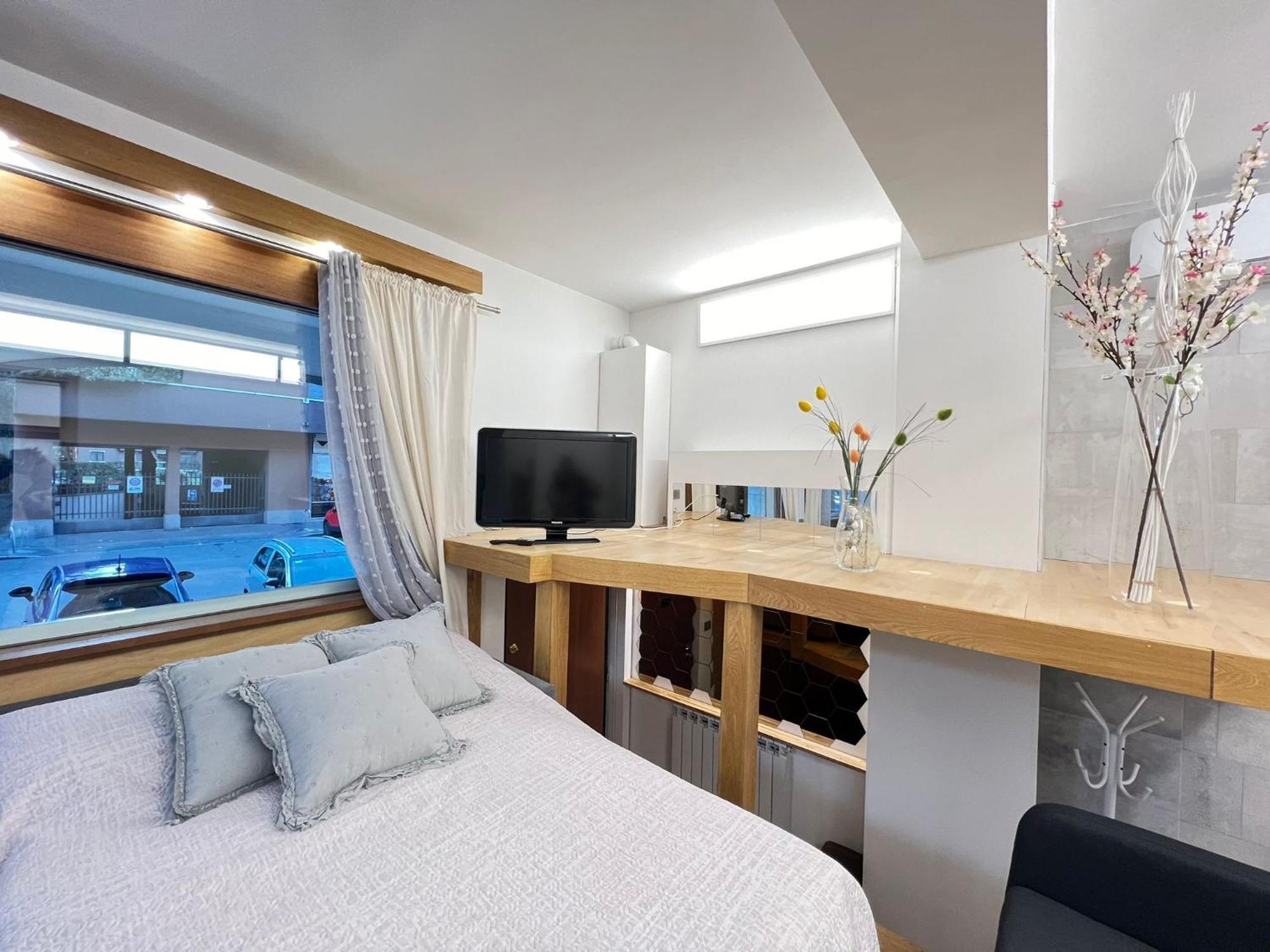 "R&P Apartment", Short Term Stay, Elegant Design, Bisceglie Metro Station, Easy For San Siro And Fiera Milano, Free Parking Bagian luar foto